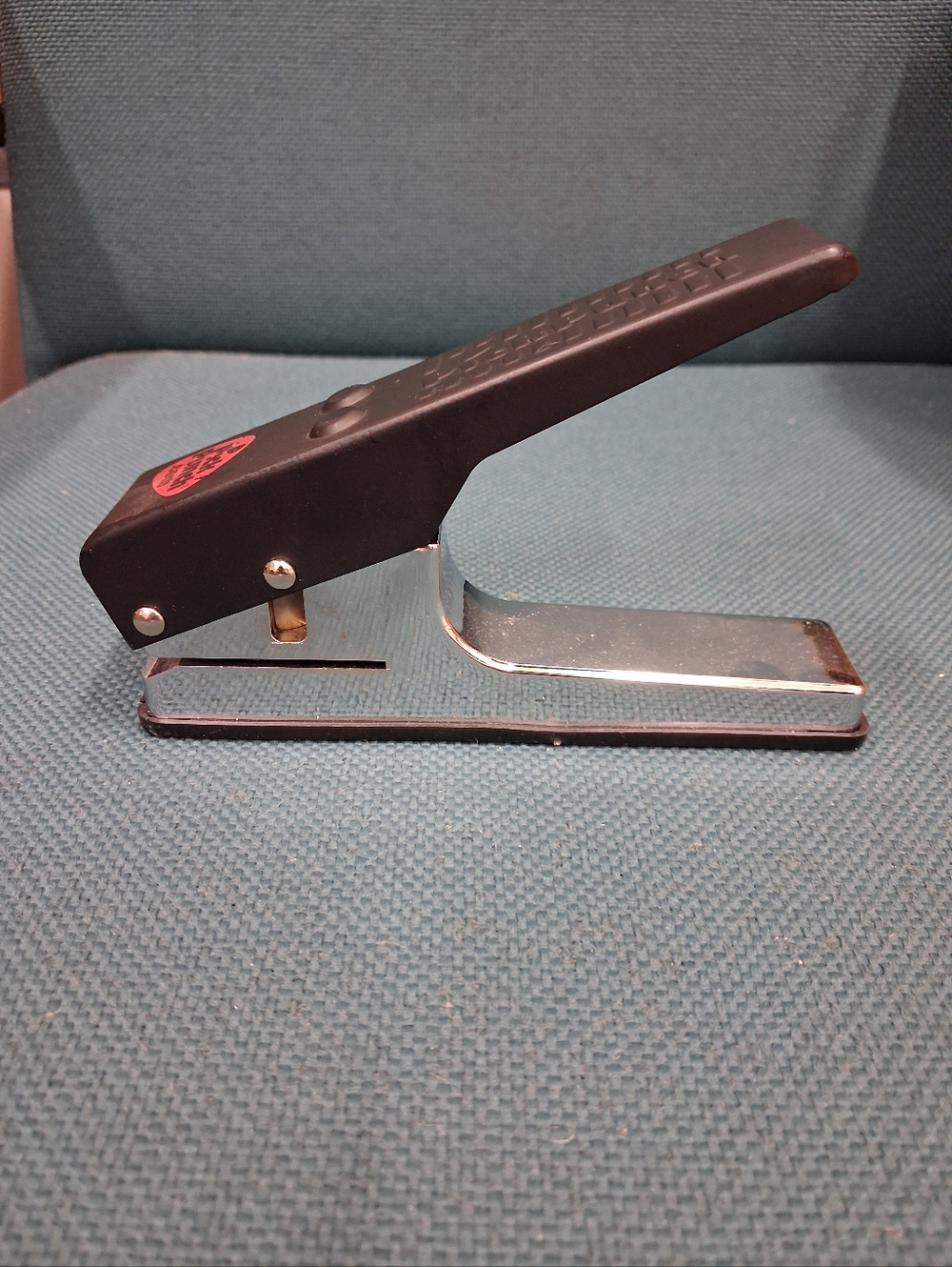 Guitar Pick Punch - Picture 2 of 4